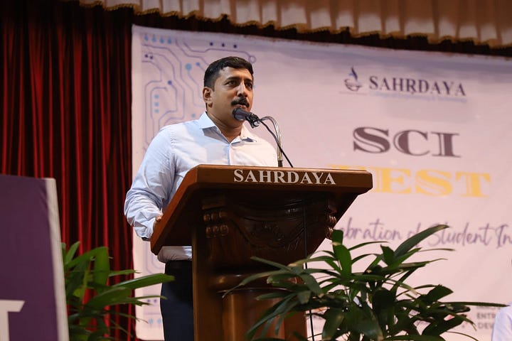 Varghese Chacko speaking at Sahrdaya College of Engineering and Technology's SCI Fest